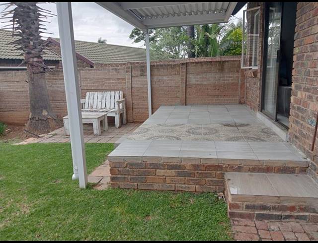 3 BEDROOM TOWNHOUSE FOR SALE IN NOORDWYK